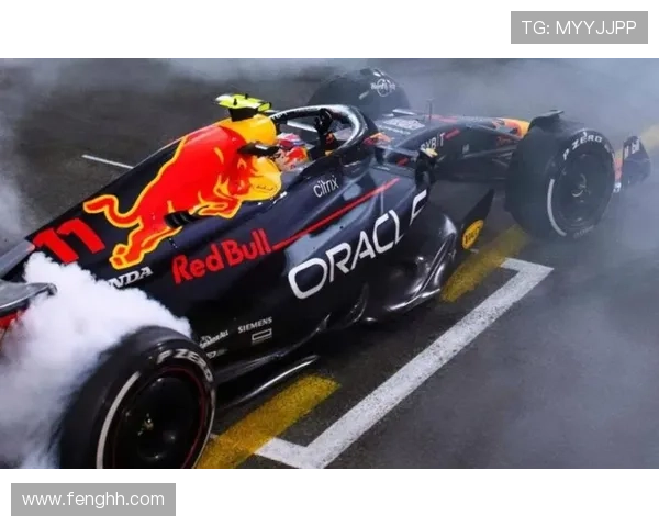 F1新赛季精彩回顾梅赛德斯与红牛争夺战激烈角逐 F1新赛季精彩回顾梅赛德斯与红牛争夺战激烈角逐