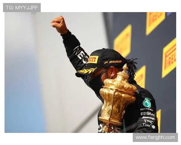 F1赛车手汉密尔顿在赛季最后一场比赛中强势反弹 争夺世界冠军的希望重燃 F1赛车手汉密尔顿在赛季最后一场比赛中强势反弹 争夺世界冠军的希望重燃